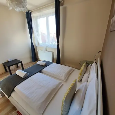 Nador Apartman Dom Panoramaval * Seghedin